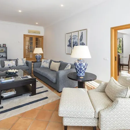 Belinha - Pinheiros Altos *