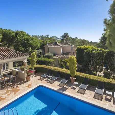 Villa Belinha - Pinheiros Altos *